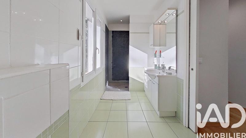 Maison - 264 m² - 8 pièces