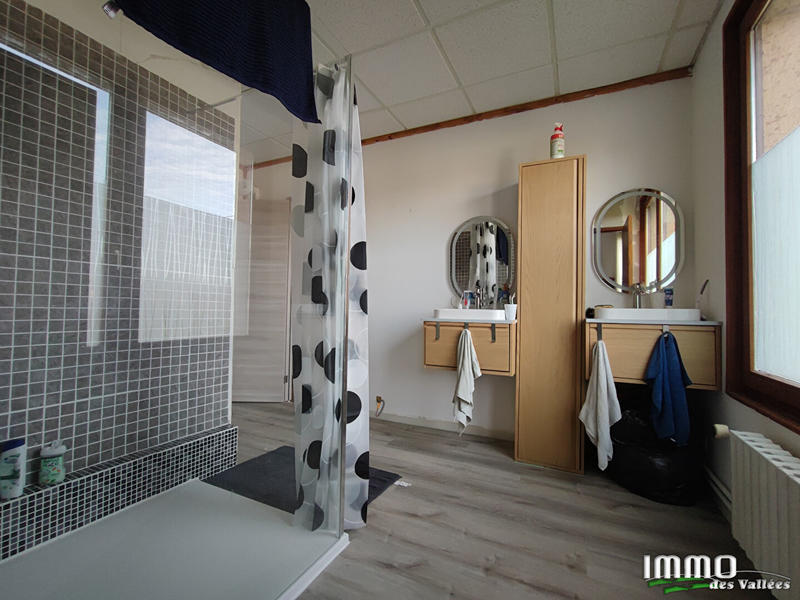 Appartement - 160 m² - 5 pièces