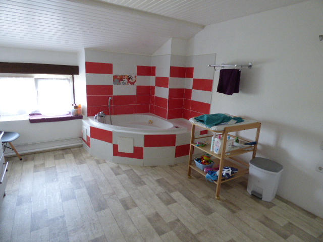 Maison - 221 m² - 7 pièces