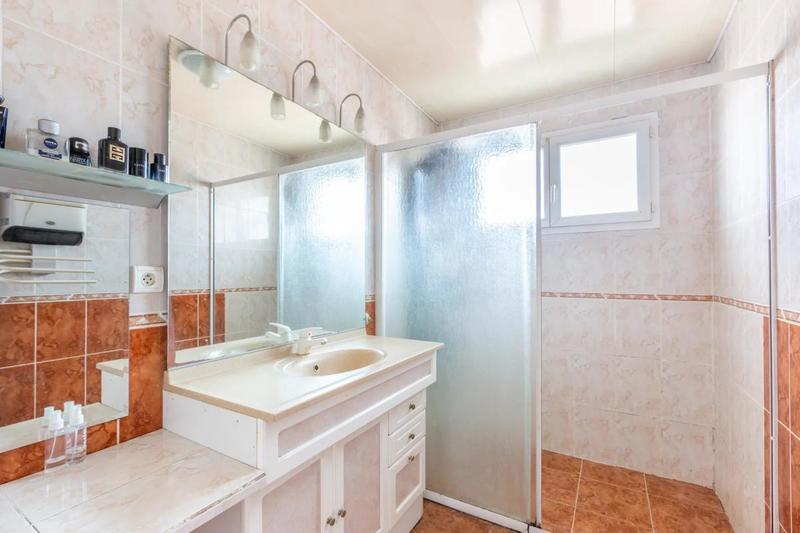 Maison - 165 m² - 8 pièces