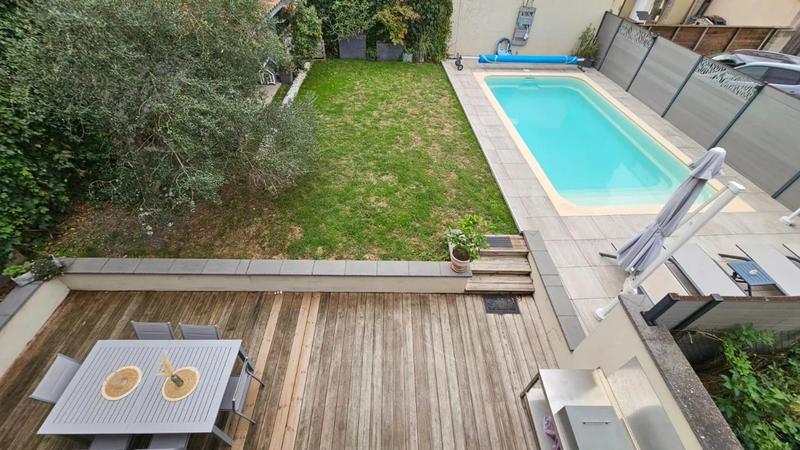 Maison - 224 m² - 6 pièces