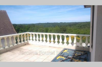 Maison - 900 m² - 6 pièces