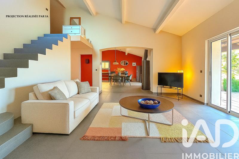 Maison - 182 m² - 7 pièces