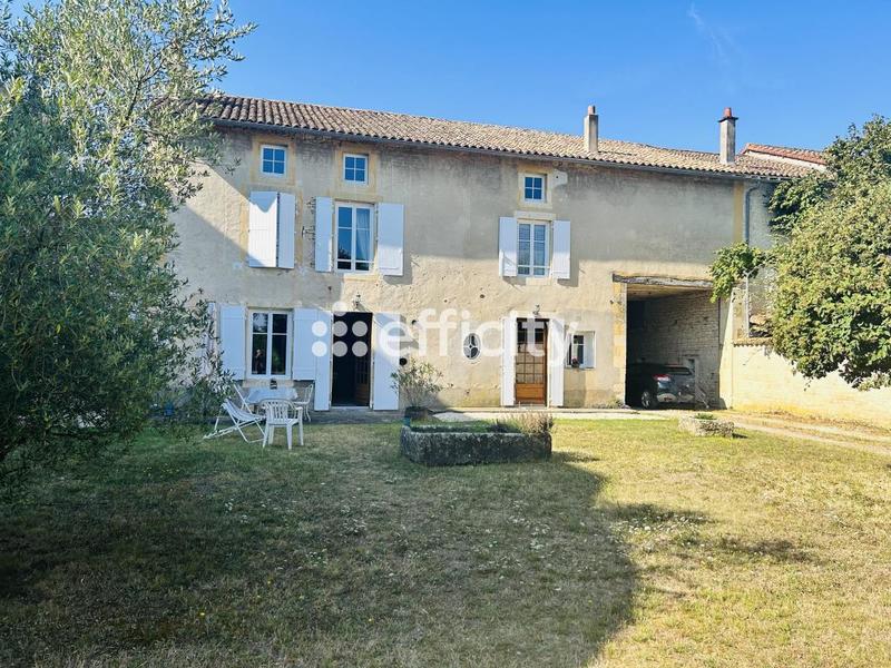 Maison - 201 m² - 7 pièces