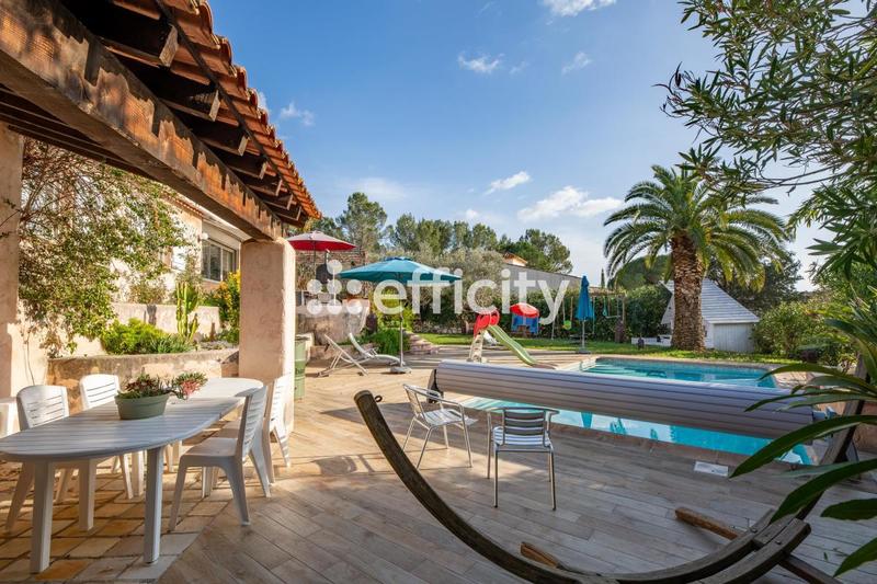 Maison - 141 m² - 5 pièces