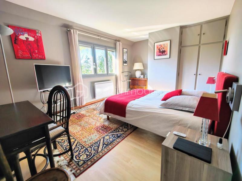 Demeure - 181 m² - 8 pièces