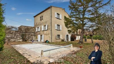 Maison - 267 m² - 10 pièces