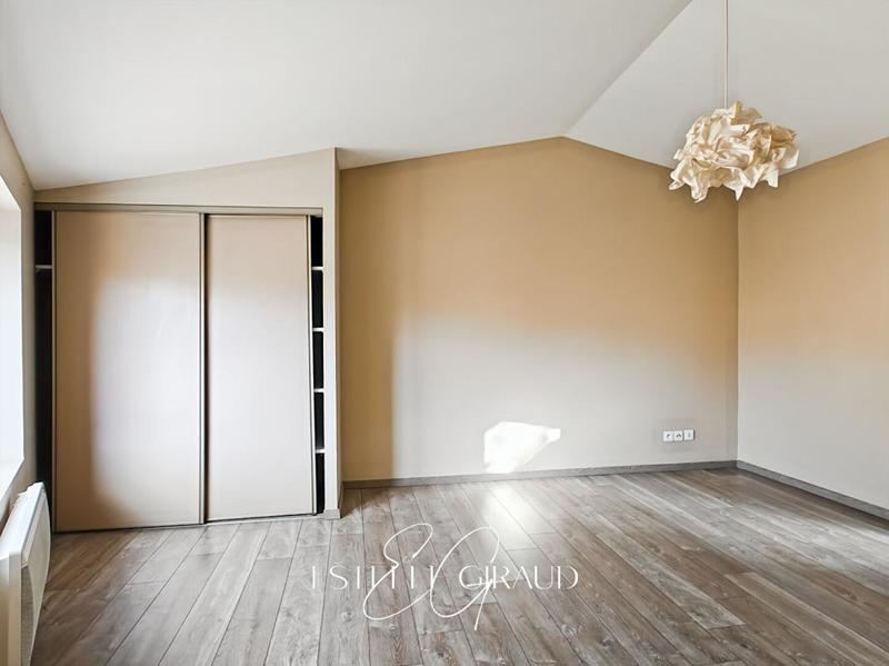 Maison - 97 m² - 5 pièces