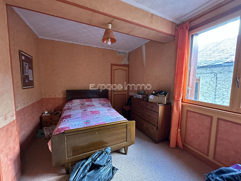 Maison - 240 m² - 12 pièces