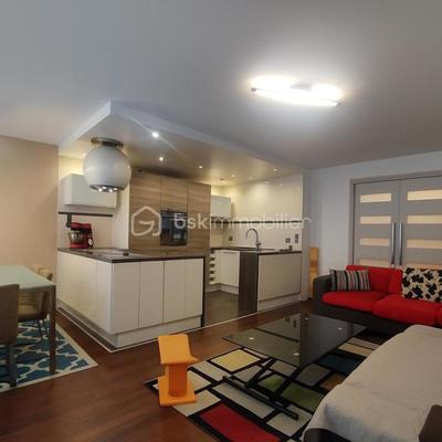 Appartement - 82 m² - 5 pièces