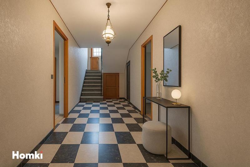 Maison - 185 m² - 8 pièces