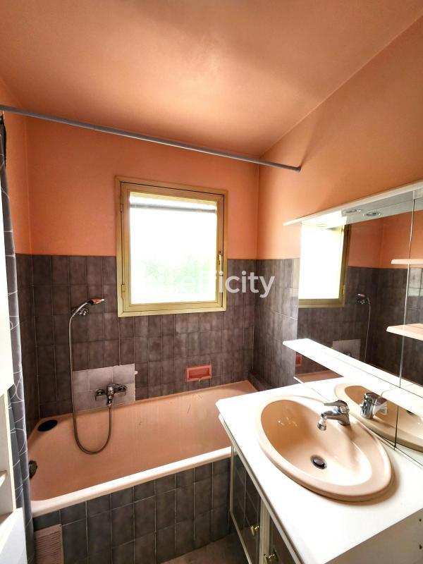 Appartement ancien - 81 m² - 3 pièces