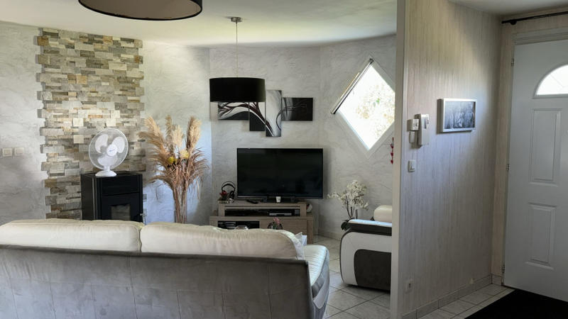 Maison - 121 m² - 11 pièces