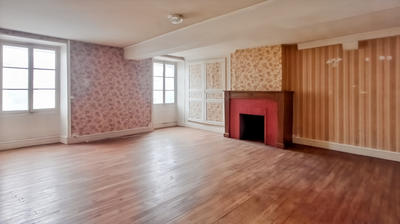 Maison - 260 m² - 9 pièces