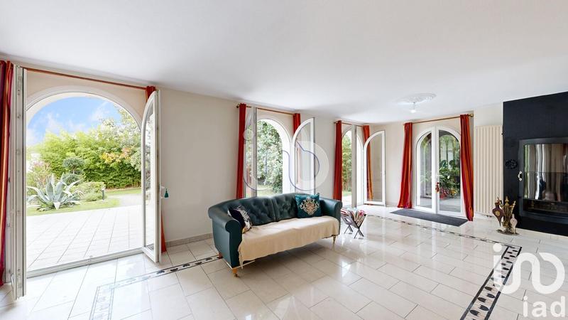 Maison - 280 m² - 8 pièces