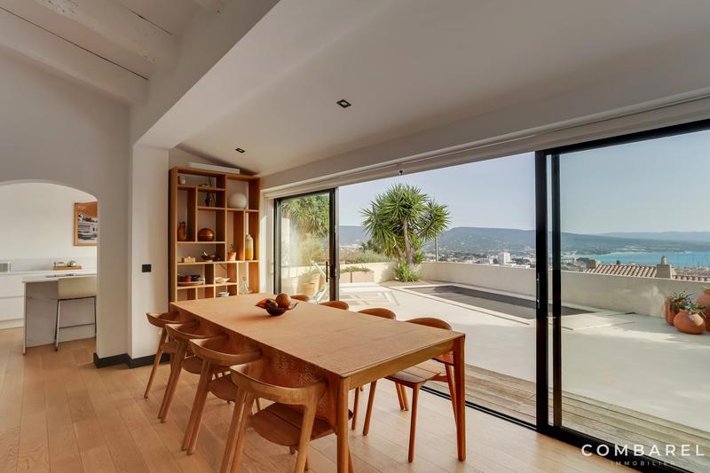 Maison - 118 m² - 5 pièces