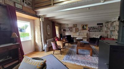 Propriété - 250 m² - 8 pièces