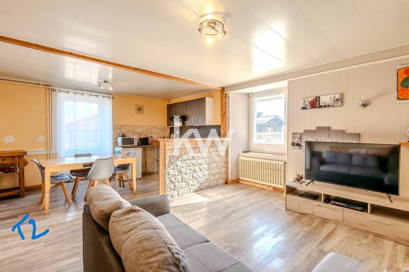 Maison de village - 357 m² - 10 pièces