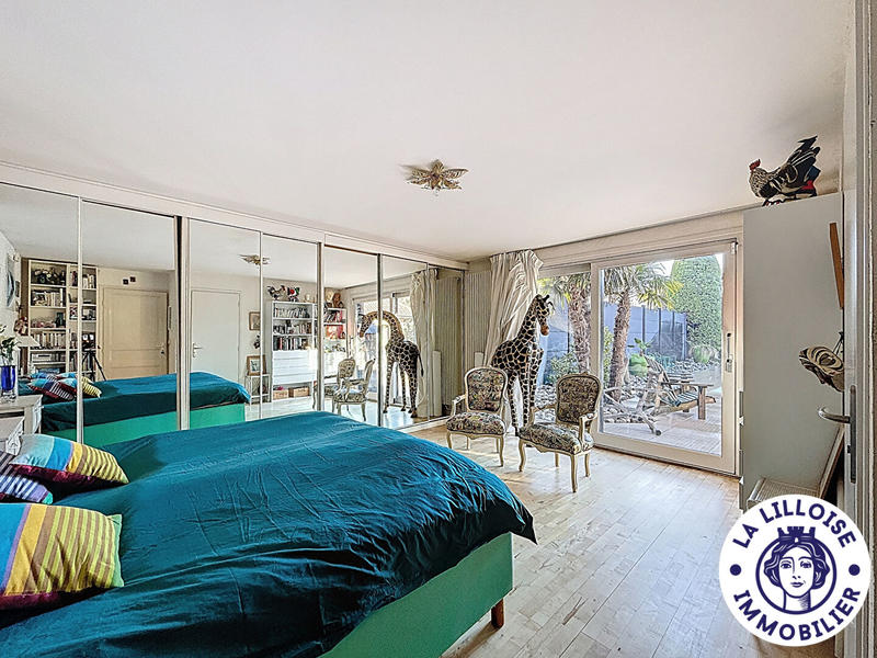 Maison - 196 m² - 8 pièces