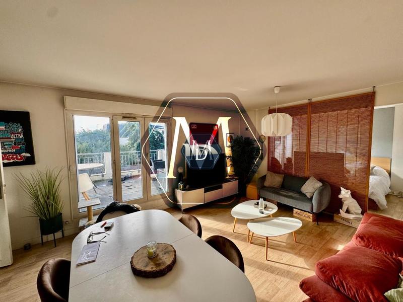 Appartement - 84 m² - 4 pièces