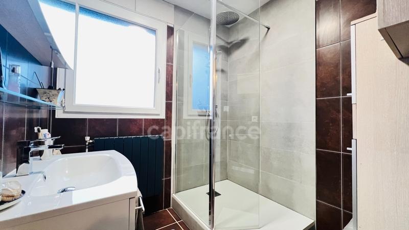 Appartement - 83 m² - 4 pièces