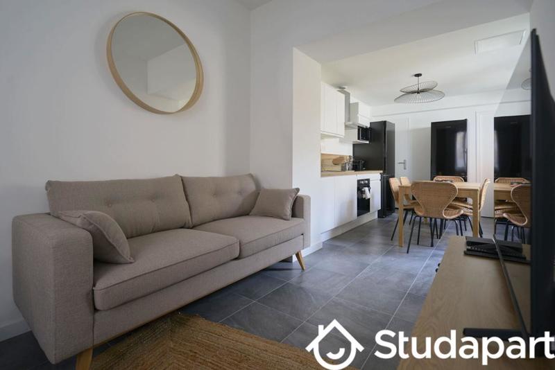 Chambre - 12 m² - 1 pièce