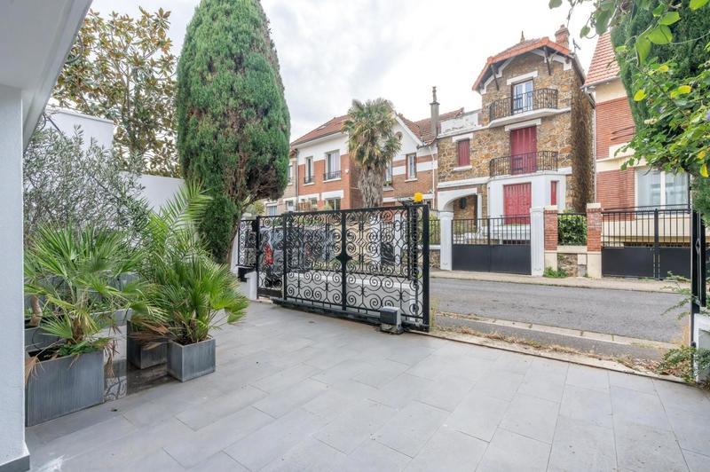 Villa - 152 m² - 6 pièces