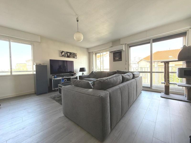 Appartement - 87 m² - 4 pièces