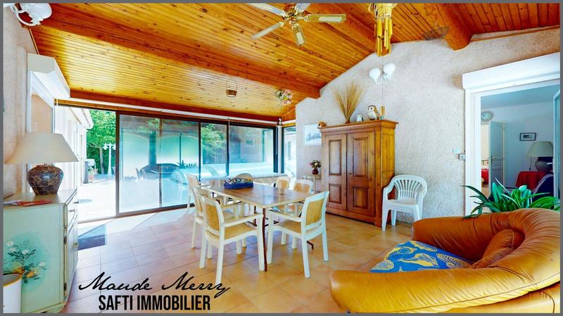 Maison - 160 m² - 7 pièces