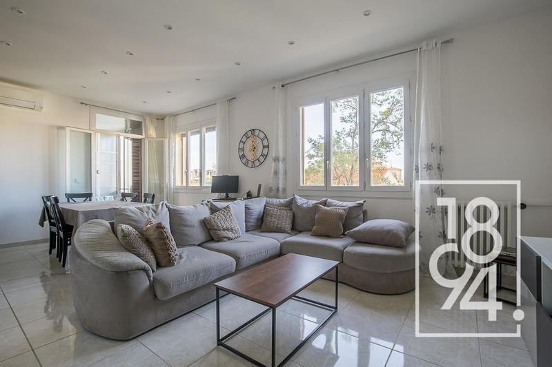 Appartement - 111 m² - 4 pièces