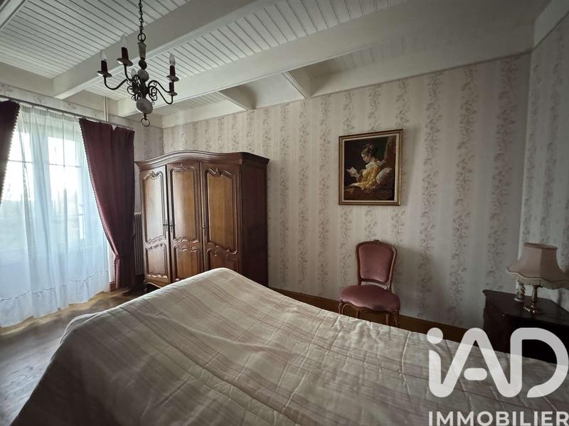 Maison - 196 m² - 10 pièces