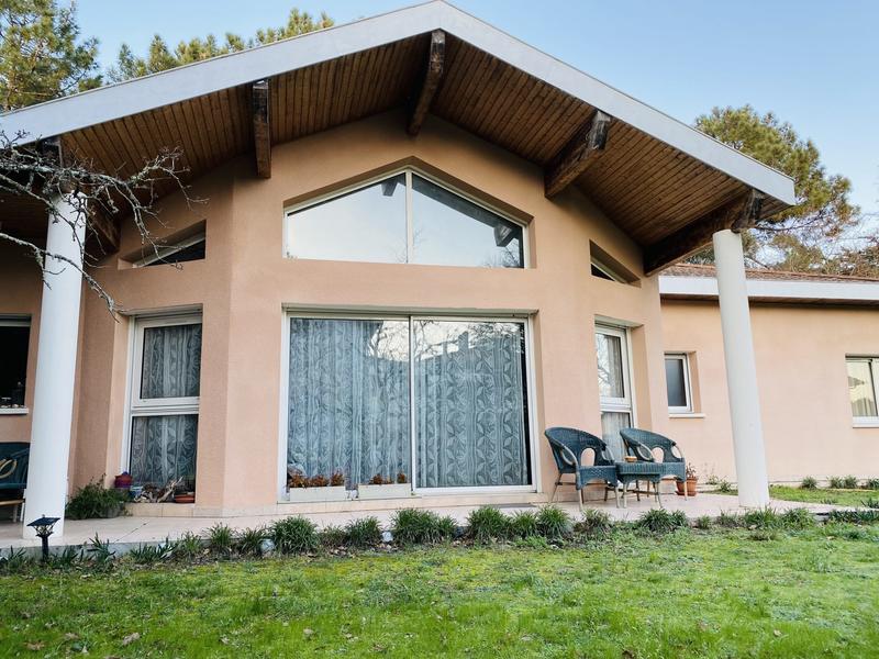 Villa - 190 m² - 6 pièces