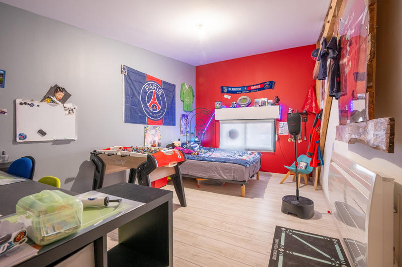 Maison - 190 m² - 5 pièces