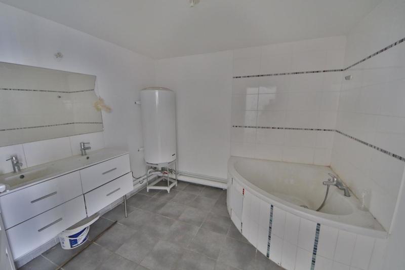 Appartement - 102 m² - 2 pièces