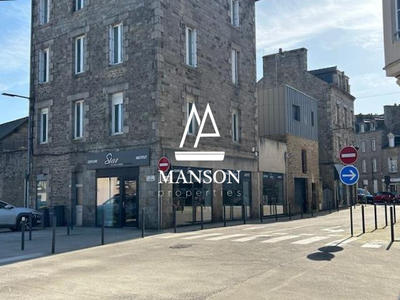 Local commercial - 226 m² - 6 pièces