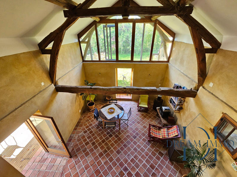 Maison - 380 m² - 9 pièces