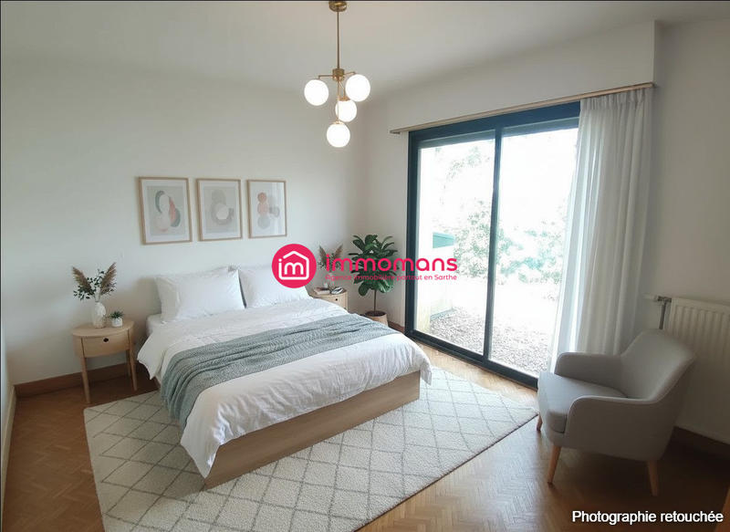 Maison - 180 m² - 8 pièces