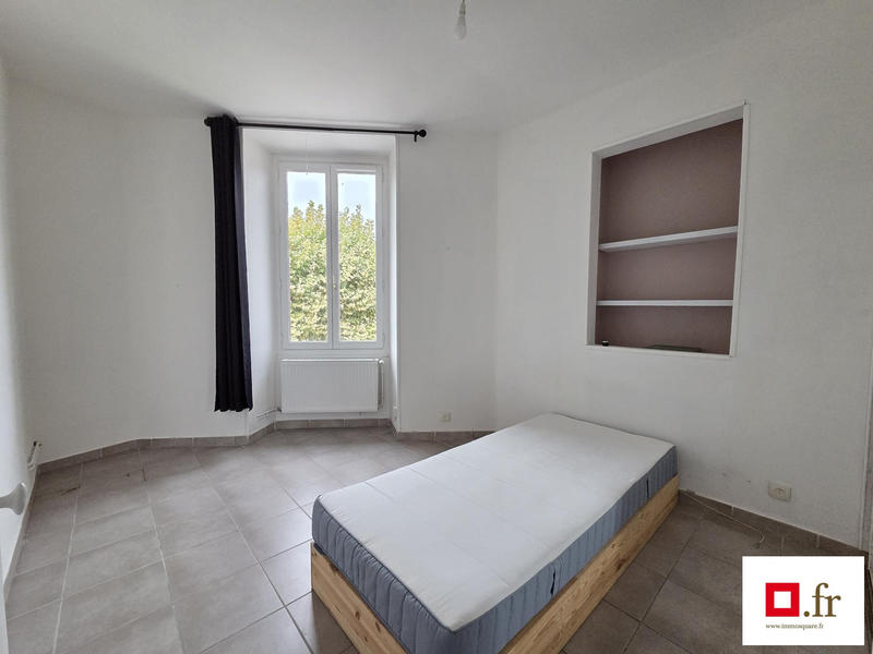 Appartement - 98 m² - 5 pièces