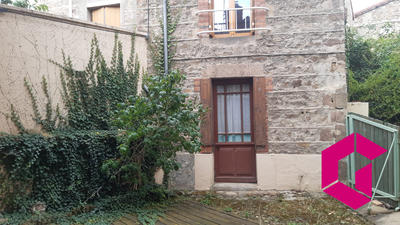 Maison - 65 m² - 6 pièces