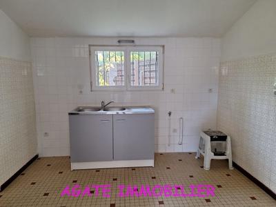 Maison de bourg - 90 m² - 3 pièces