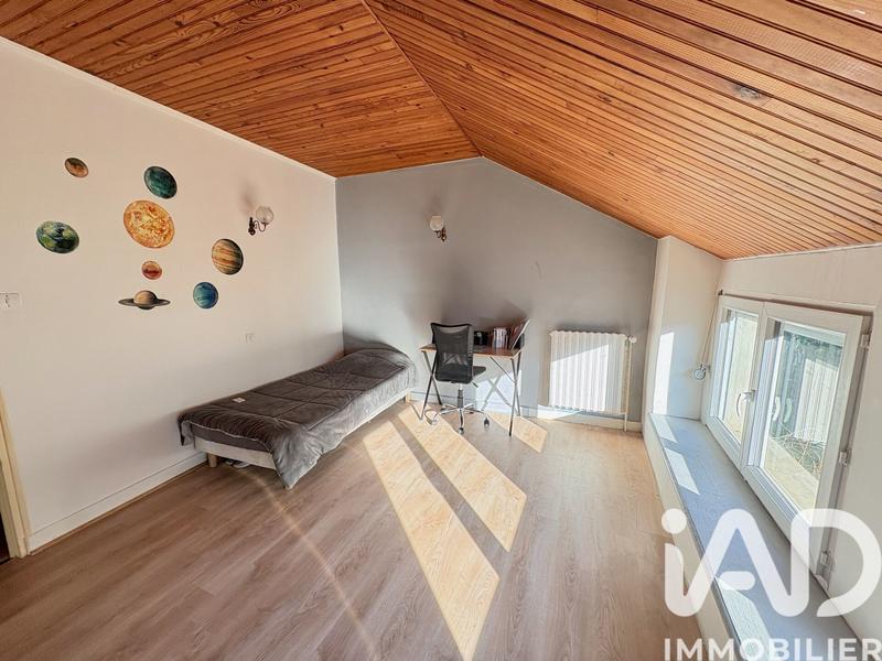 Maison - 201 m² - 6 pièces