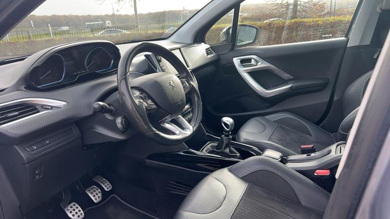 Peugeot 2008 1.6 BlueHDi 120 Crossway