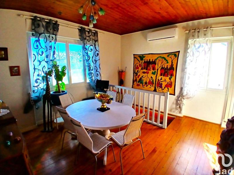 Maison - 240 m² - 6 pièces