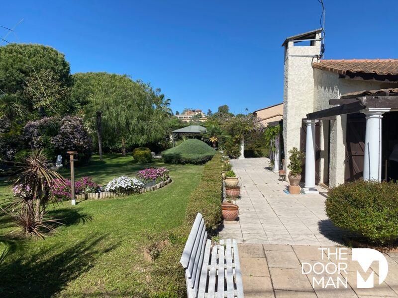 Propriété - 121 m² - 5 pièces