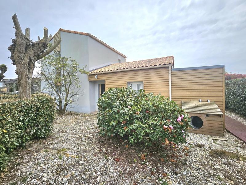 Maison - 98 m² - 4 pièces