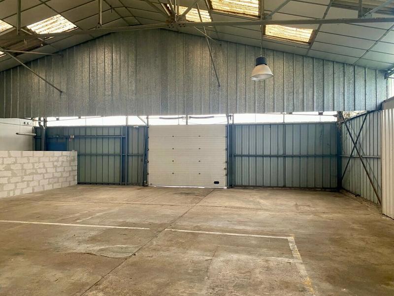 Local d'activité / Entrepôt - 450 m²