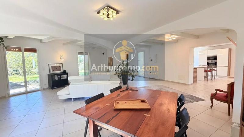 Maison - 185 m² - 7 pièces