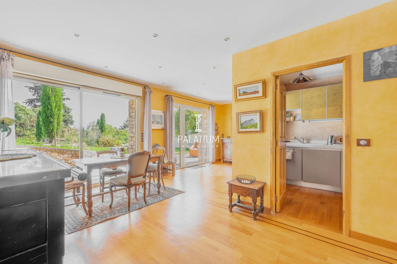 Maison ancienne - 235 m² - 8 pièces