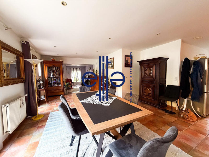 Maison - 194 m² - 7 pièces