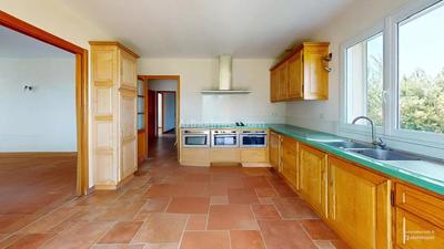 Maison - 215 m² - 5 pièces